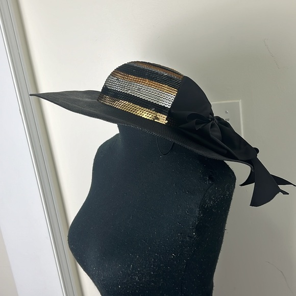 Whitehall & Shon chic Sliver Gold Metallic Hat - Picture 2 of 15